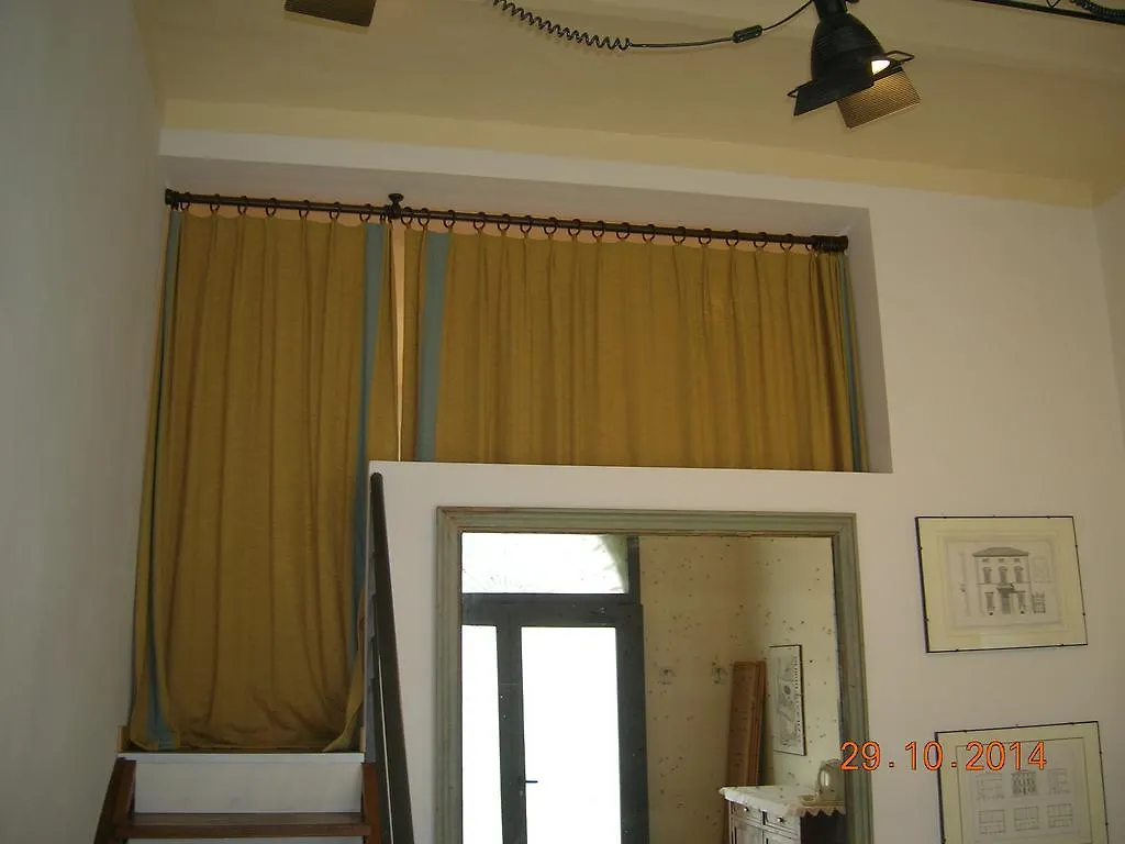 Lo Studio Terranuova Bracciolini 0*,